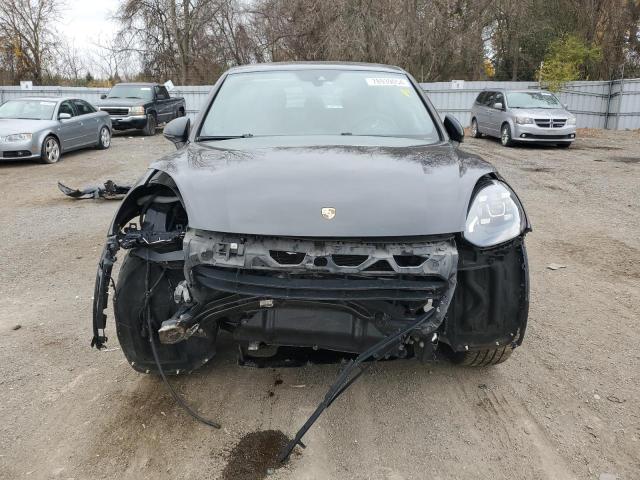 Photo 5 from auction – 2017 PORSCHE CAYENNE with VIN WP1AA2A27HKA90954