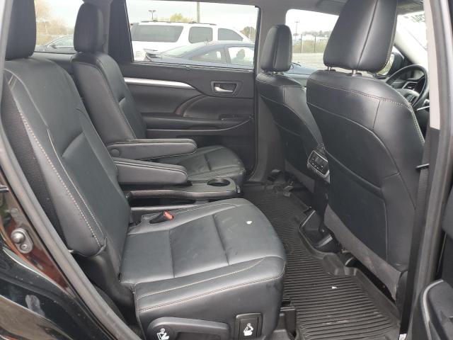 Photo 11 from auction – 2018 TOYOTA HIGHLANDER with VIN 5TDJZRFH6JS527499