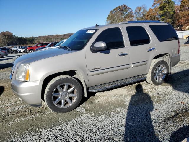 GMC YUKON DENA 2007 with VIN 1GKFK63807J132788 - Photo from auction