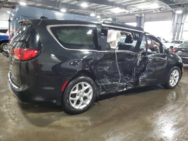 Photo 3 from auction – 2018 CHRYSLER PACIFICA T with VIN 2C4RC1FG4JR126250