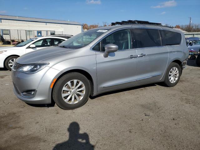 CHRYSLER PACIFICA T 2017 with VIN 2C4RC1BG7HR613670 - Photo from auction