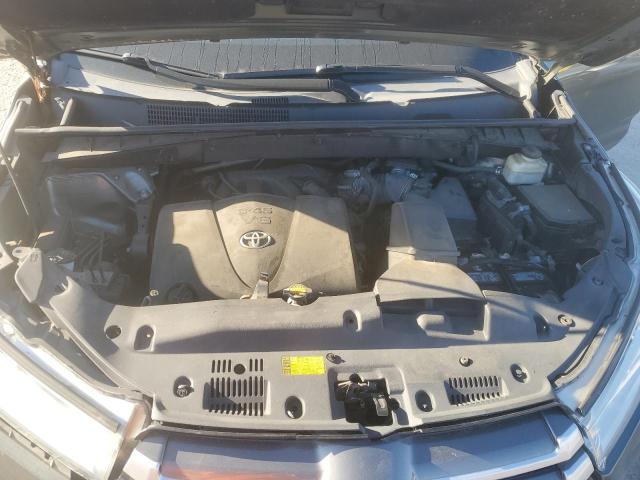Photo 12 from auction – 2017 TOYOTA HIGHLANDER with VIN 5TDKZRFH4HS193469