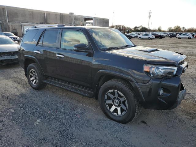 Photo 4 from auction – 2018 TOYOTA 4RUNNER SR with VIN JTEBU5JR3J5484754