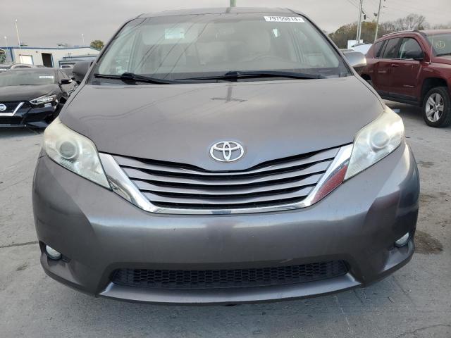 Photo 5 from auction – 2016 TOYOTA SIENNA XLE with VIN 5TDDK3DC9GS142193