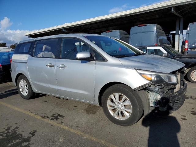 Photo 4 from auction – 2015 KIA SEDONA L with VIN KNDMA5C15F6027426