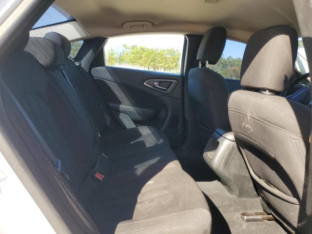 Photo 10 from auction – 2015 CHRYSLER 200 LIMITE with VIN 1C3CCCAB5FN744408