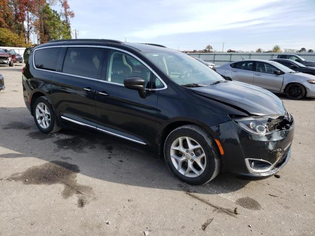 Photo 4 from auction – 2017 CHRYSLER PACIFICA T with VIN 2C4RC1BG9HR826913