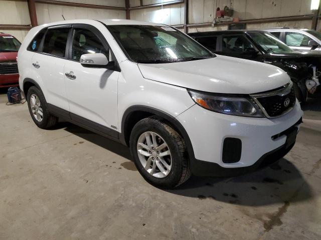 Photo 4 from auction – 2015 KIA SORENTO LX with VIN 5XYKTCA61FG605331