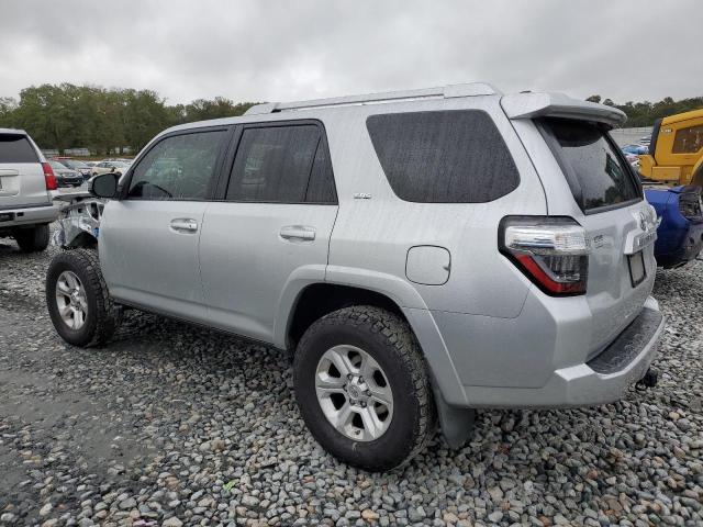 Photo 2 from auction – 2017 TOYOTA 4RUNNER SR with VIN JTEZU5JR4H5162147