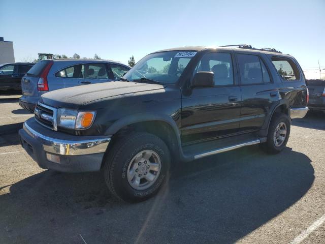 TOYOTA 4RUNNER SR 1999 with VIN JT3GN86R8X0120373 - Photo from auction