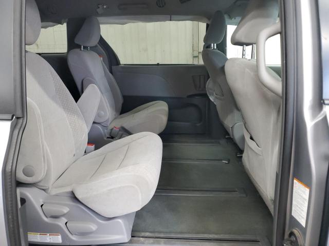 Photo 11 from auction – 2017 TOYOTA SIENNA LE with VIN 5TDJZ3DC6HS172185