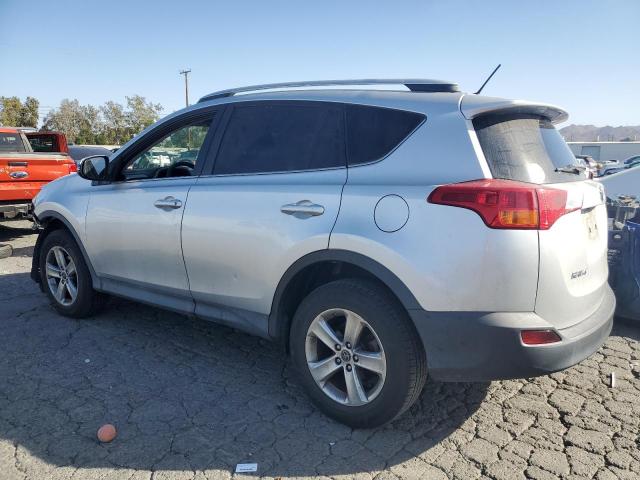 Photo 2 from auction – 2015 TOYOTA RAV4 XLE with VIN 2T3WFREV9FW132583