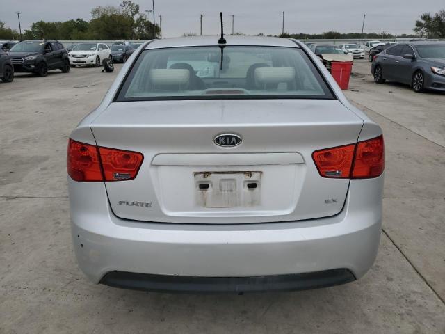 Foto 6 de la subasta – 2012 KIA FORTE EX con VIN KNAFU4A22C5615336