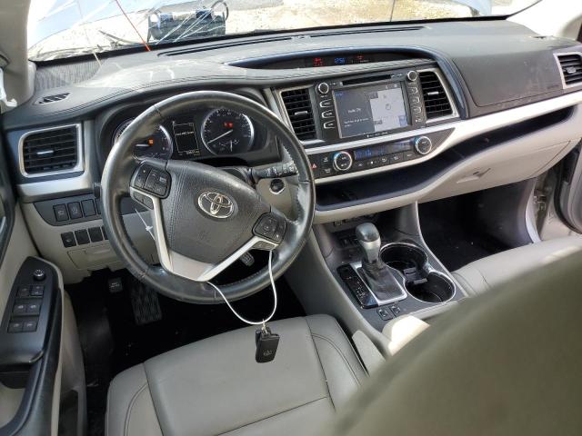 Photo 8 from auction – 2018 TOYOTA HIGHLANDER with VIN 5TDJZRFH6JS531892