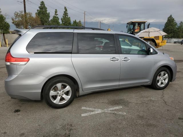 Photo 3 from auction – 2011 TOYOTA SIENNA LE with VIN 5TDKK3DC9BS108254