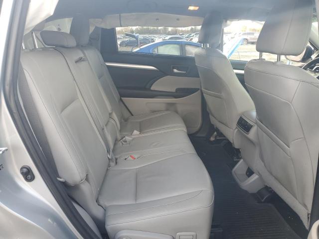 Photo 11 from auction – 2014 TOYOTA HIGHLANDER with VIN 5TDJKRFHXES030420