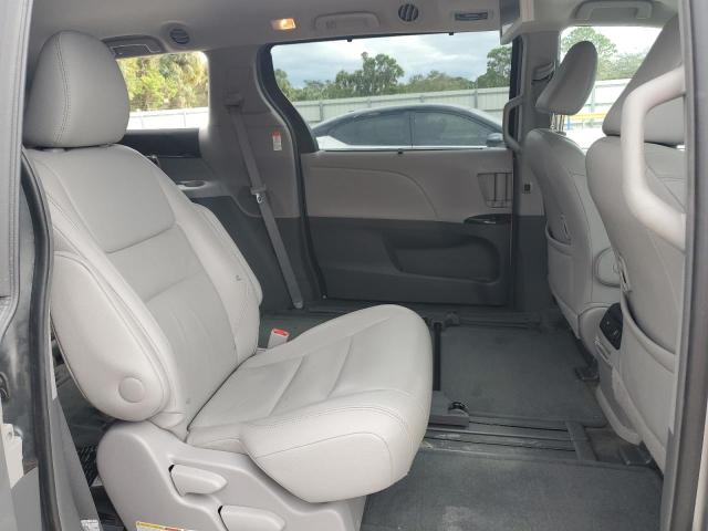 Photo 11 from auction – 2017 TOYOTA SIENNA XLE with VIN 5TDYZ3DC1HS853000