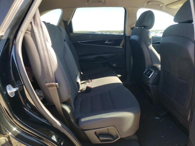 Photo 11 from auction – 2016 KIA SORENTO LX with VIN 5XYPG4A35GG021022