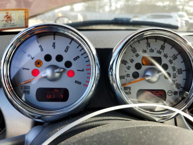 Photo 9 from auction – 2005 MINI COOPER S with VIN WMWRH335X5TK56299