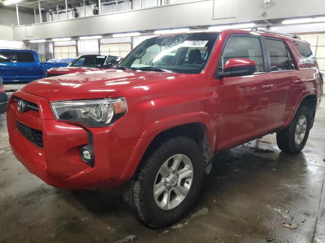 TOYOTA 4RUNNER SR 2022 with VIN JTEMU5JR6N6034332 - Photo from auction