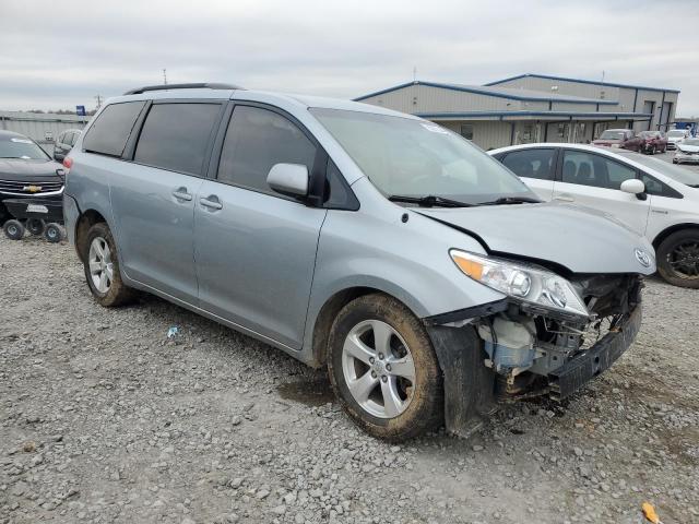 Photo 4 from auction – 2014 TOYOTA SIENNA LE with VIN 5TDKK3DC0ES414893