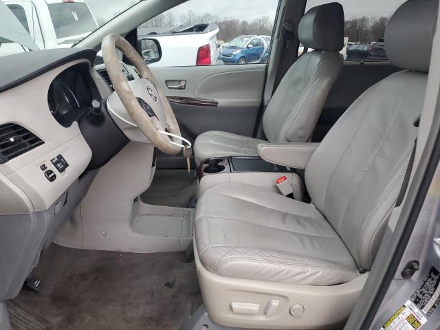 Photo 7 from auction – 2011 TOYOTA SIENNA XLE with VIN 5TDYK3DC2BS105707