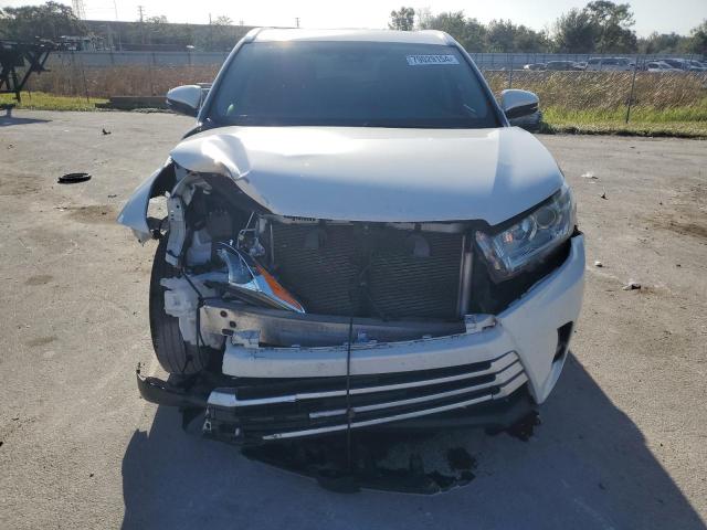 Photo 5 from auction – 2018 TOYOTA HIGHLANDER with VIN 5TDJZRFH6JS545503