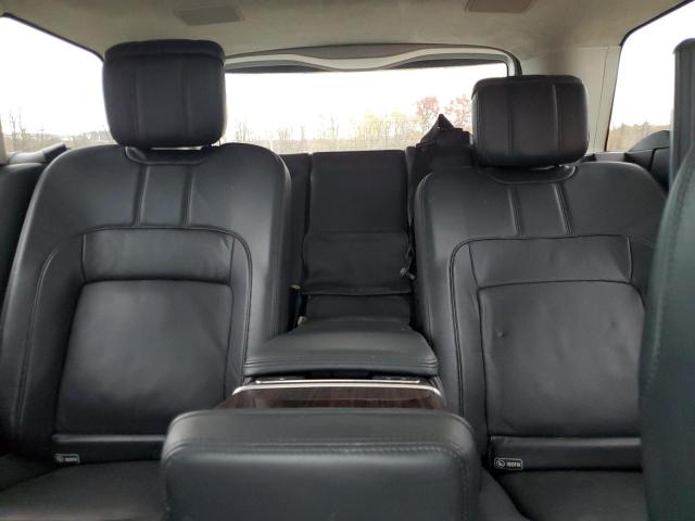 Photo 10 from auction – 2018 LAND ROVER RANGE ROVE with VIN SALGV2RE1JA392615