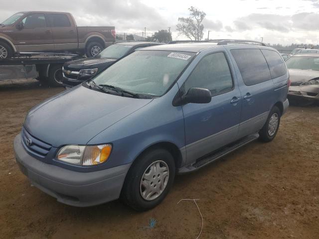 Photo 1 from auction – 2002 TOYOTA SIENNA LE with VIN 4T3ZF13C82U502111
