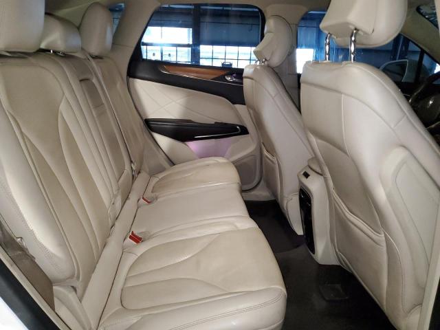 Photo 11 from auction – 2015 LINCOLN MKC with VIN 5LMTJ2AH1FUJ20748