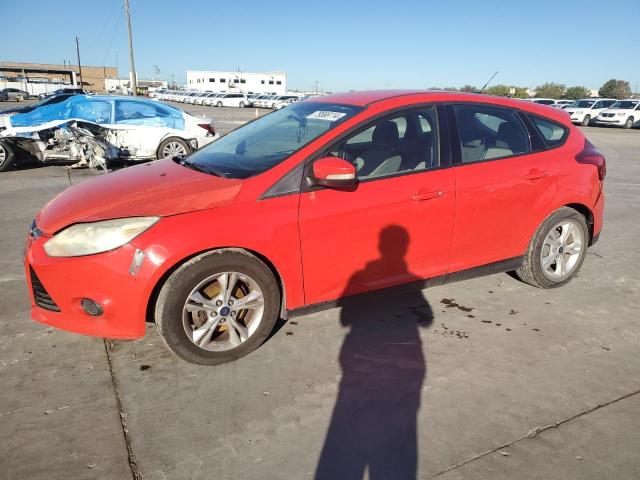 FORD FOCUS SE 2013 مع رقم تعريف المركبة 1FADP3K22DL247933 - صورة من المزاد