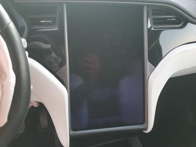 Photo 9 from auction – 2020 TESLA MODEL X with VIN 5YJXCBE23LF231671