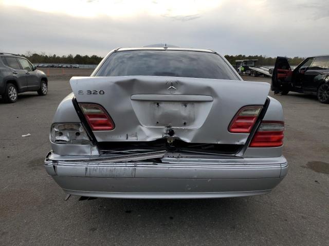 Photo 6 from auction – 2000 MERCEDES-BENZ E320 with VIN WDBJF65J8YB153103