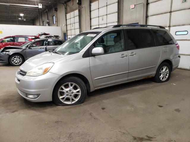 TOYOTA SIENNA XLE 2004 with VIN 5TDBA22CX4S009154 - Photo from auction