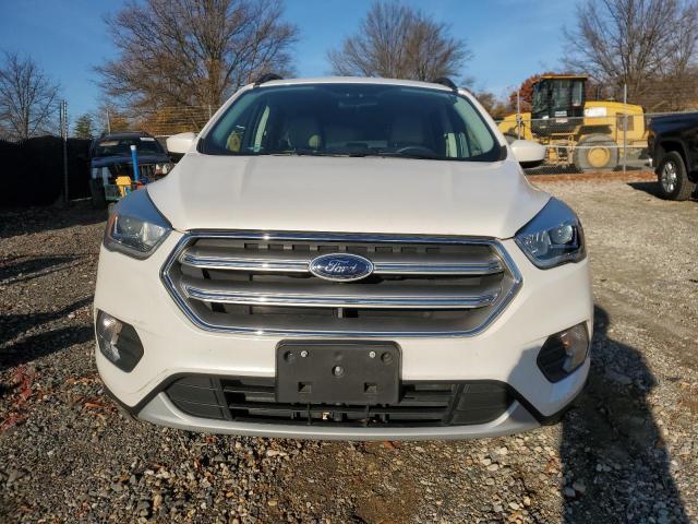 Photo 5 from auction – 2017 FORD ESCAPE SE with VIN 1FMCU9GD9HUC73582