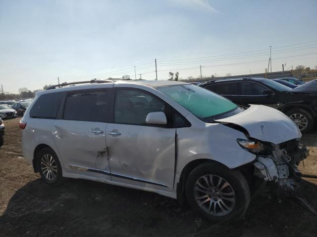 Photo 4 from auction – 2018 TOYOTA SIENNA VAN with VIN 5TDYZ3DC6JS952398