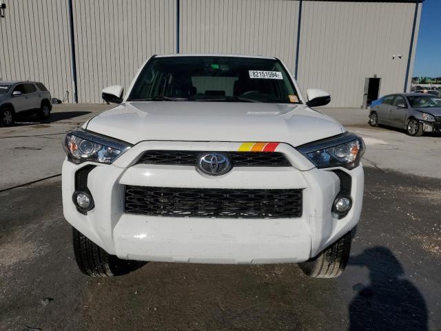 Photo 5 from auction – 2016 TOYOTA 4RUNNER SR with VIN JTEZU5JRXG5115509