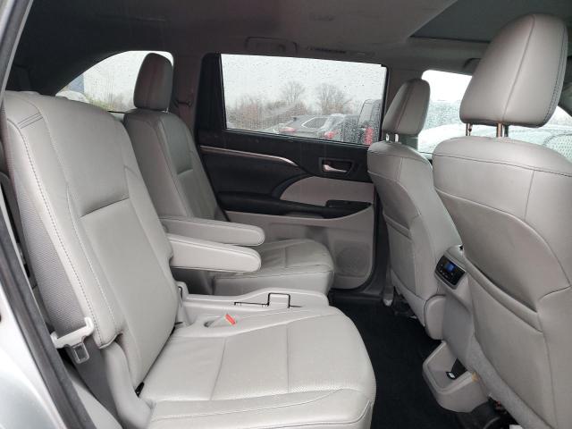 Photo 11 from auction – 2018 TOYOTA HIGHLANDER with VIN 5TDDGRFH4JS050395