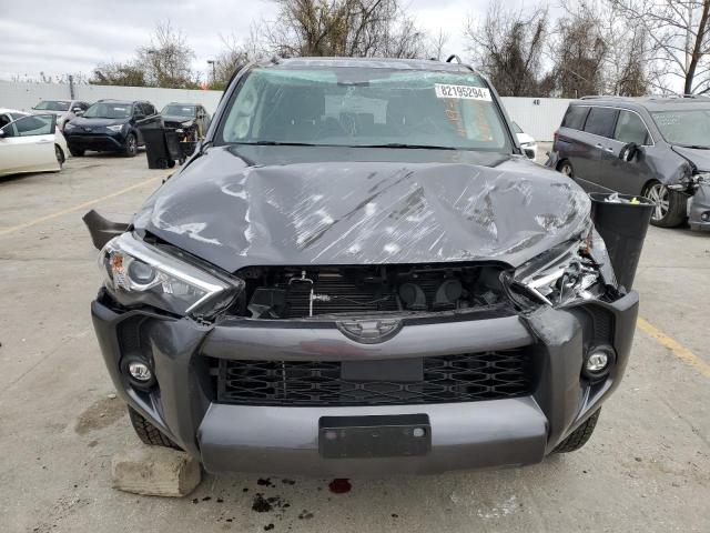 Photo 5 from auction – 2023 TOYOTA 4RUNNER SR with VIN JTEEU5JRXP5278076