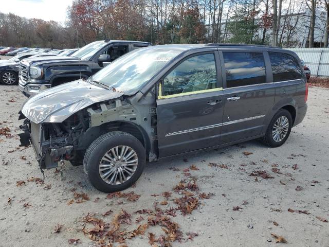 CHRYSLER TOWN & COU 2015 with VIN 2C4RC1CG1FR584243 - Photo from auction