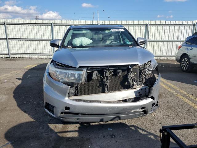 Photo 5 from auction – 2015 TOYOTA HIGHLANDER with VIN 5TDJKRFH8FS156275