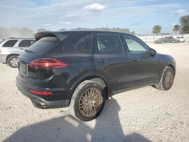 Photo 3 from auction – 2017 PORSCHE CAYENNE with VIN WP1AA2A24HKA80530