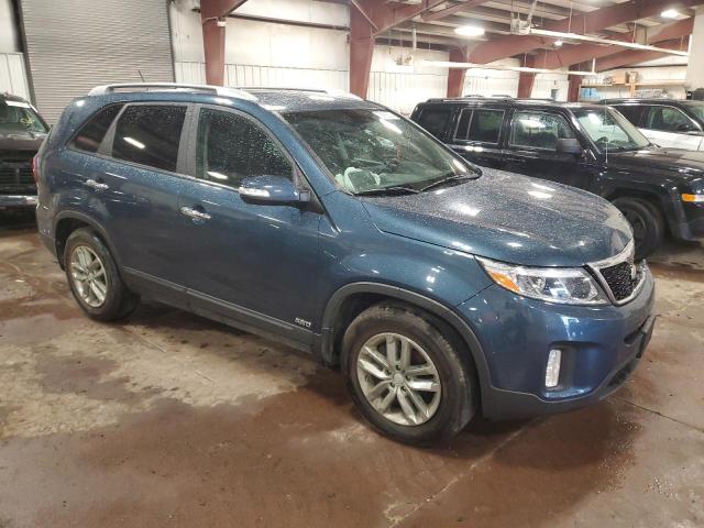 Photo 4 from auction – 2015 KIA SORENTO LX with VIN 5XYKTDA77FG554819