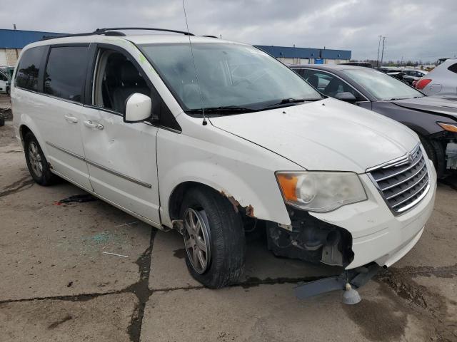 Photo 4 from auction – 2010 CHRYSLER TOWN & COU with VIN 2A4RR8D16AR481338
