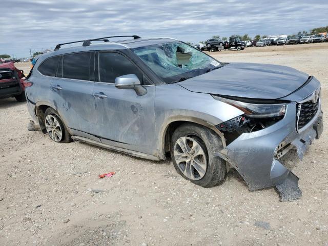 Photo 4 from auction – 2022 TOYOTA HIGHLANDER with VIN 5TDGZRAH8NS138046