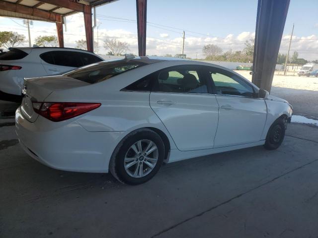 Photo 3 from auction – 2012 HYUNDAI SONATA GLS with VIN 5NPEB4AC2CH477259