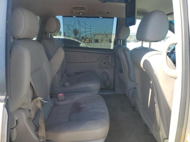 Photo 11 from auction – 2005 TOYOTA SIENNA XLE with VIN 5TDBA22C15S037636