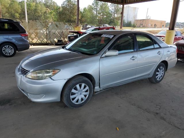 TOYOTA CAMRY LE 2005 with VIN 4T1BE32KX5U083085 - Photo from auction