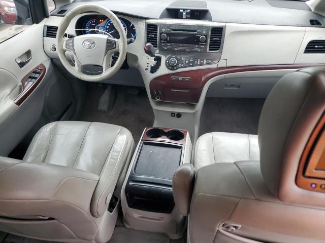 Photo 8 from auction – 2011 TOYOTA SIENNA XLE with VIN 5TDYK3DC2BS105707