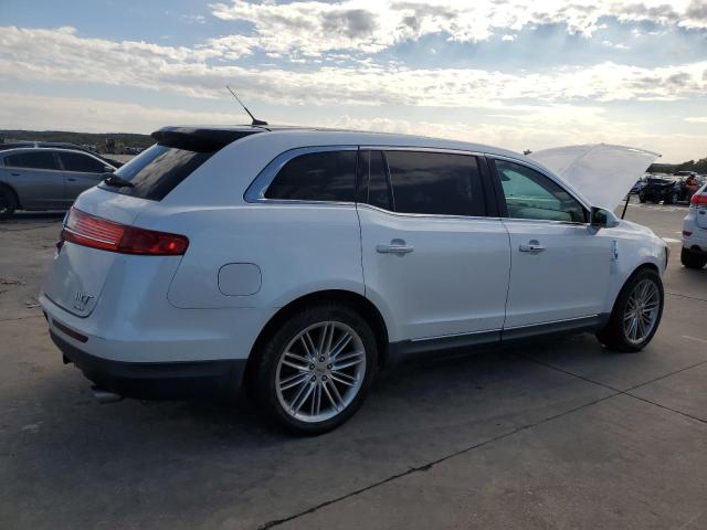 Photo 3 from auction – 2014 LINCOLN MKT with VIN 2LMHJ5AT5EBL57198